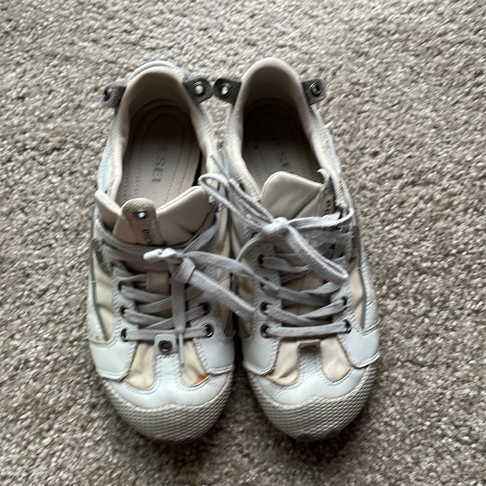 Diesel causal shoes